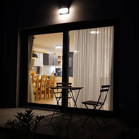 Rodinny Cista Apartment